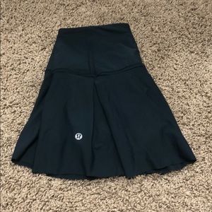 Lululemon skirt regular size 4